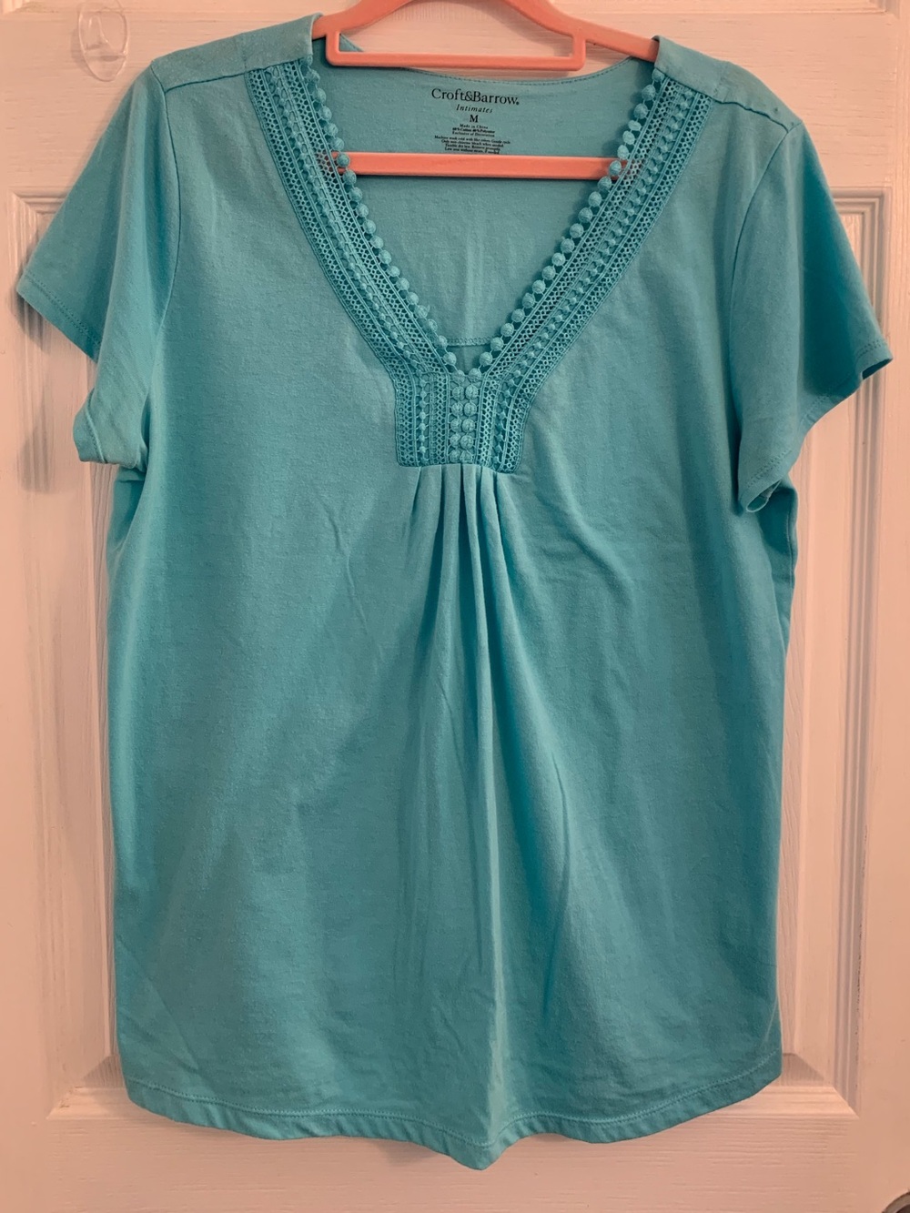 croft & barrow Aqua V-Neck Tee with Crochet Trim. Size medium $10